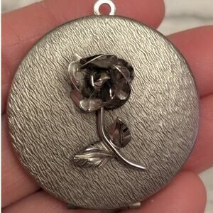 Vintage Floral Rose 3D Textured Oval Silver Tone Locket